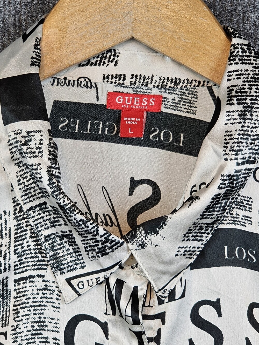 GUESS Los Angeles Magazine Print Button Up Shirt - Iconic Y2K | Size- Large - Picture 2 of 6